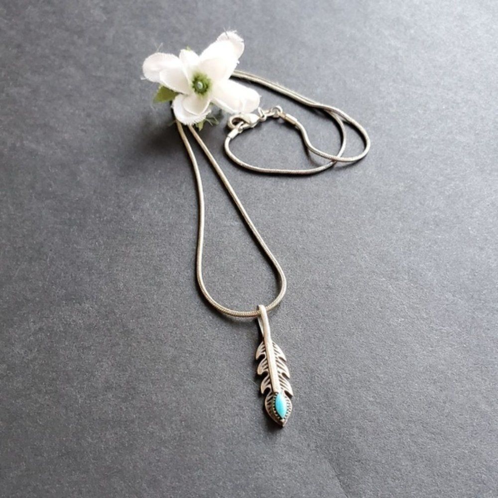 Feather silver pendant necklace